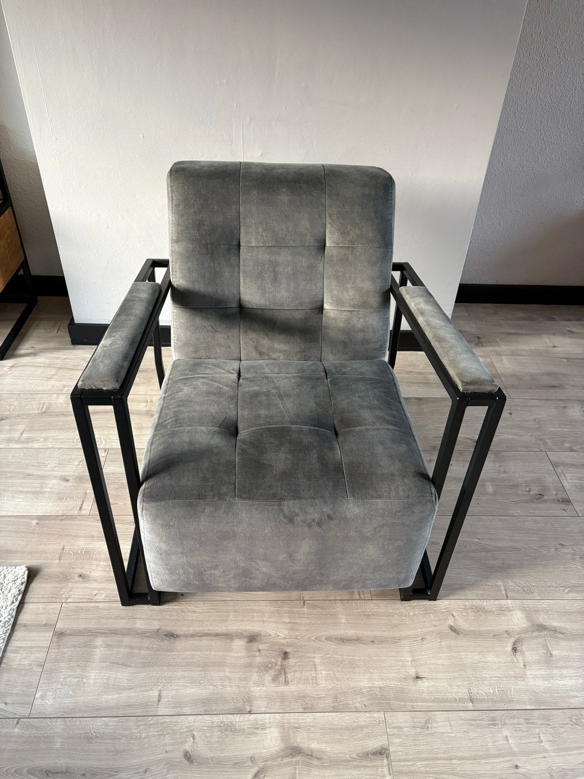 Moderne groene fauteuil met metalen frame, Huis en Inrichting, Ophalen, Zo goed als nieuw, Metaal, Eén