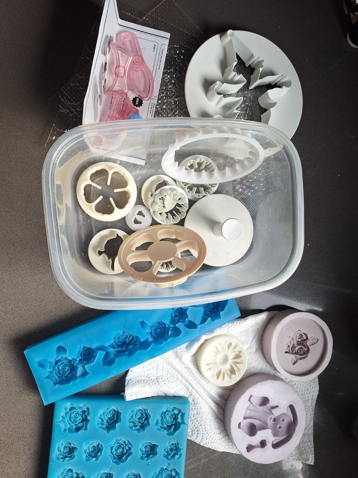 Diverse silicone mallen en andere uitstekers, Ophalen of Verzenden, Taarten of Cupcakes, Versiering