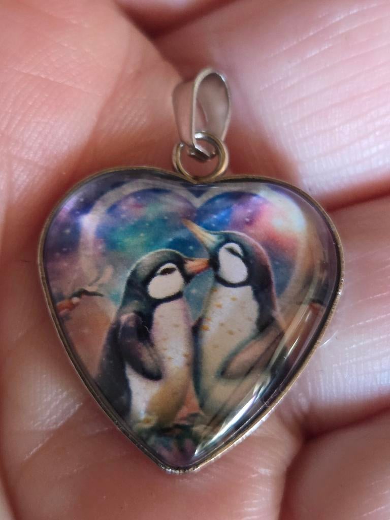 Glazen hanger met pinguïns - Hartvormig, Overige kleuren, Glas of Kristal, Nieuw, Ophalen of Verzenden