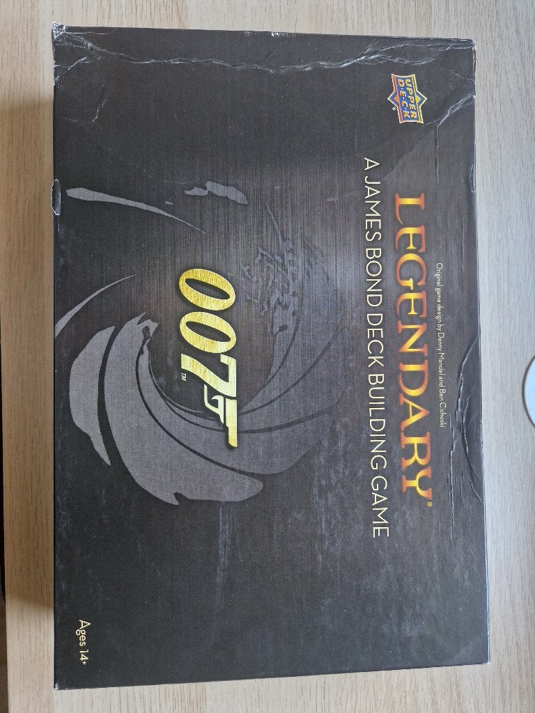 Legendary A James Bond deck building game, Vijf spelers of meer, Ophalen of Verzenden, Zo goed als nieuw, Upper Deck