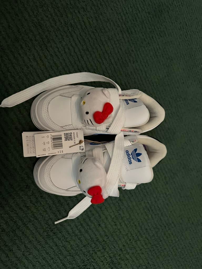 Hello Kitty x adidas ADI2000 Sneakers, Ophalen of Verzenden, Nieuw, Wit, Sneakers of Gympen