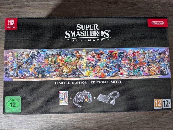 Super Smash Bros. Ultimate Limited Edition (excl. game), Ophalen of Verzenden, Zo goed als nieuw, Met 1 controller, Switch Original