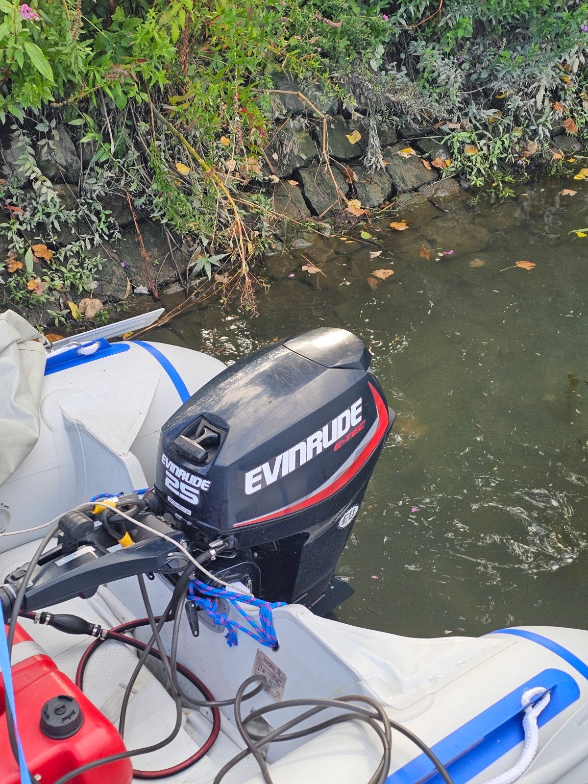 Evinrude E-tec 25pk kortstaart 2012, Ophalen, Zo goed als nieuw, Motor en Techniek, Motorboot