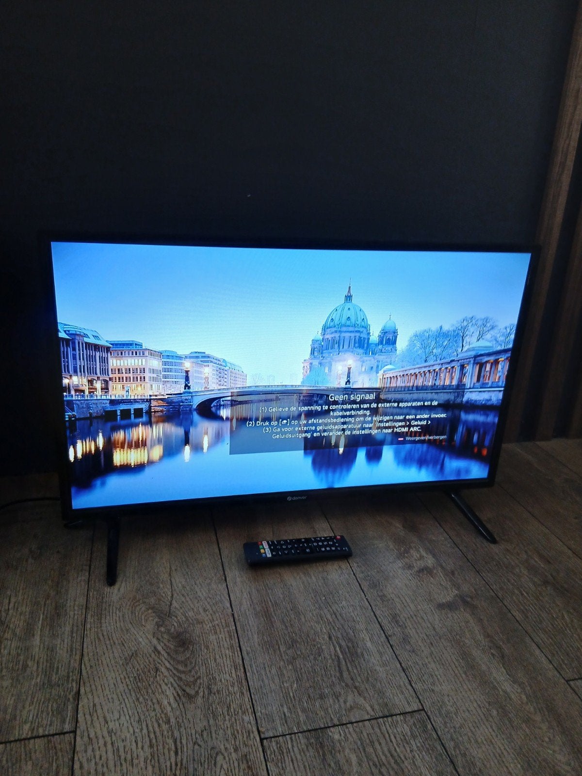 Denver 32 inch LED TV - Model LDS-3281, Ophalen