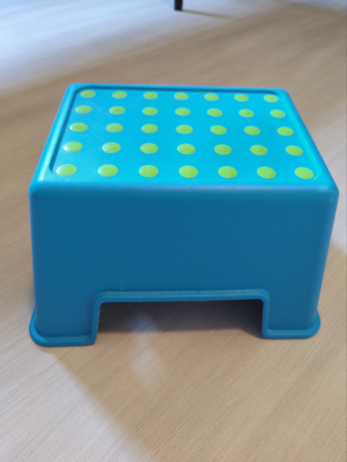 Blauw opstapje met antislip stippen, Ophalen, Gebruikt, Kunststof