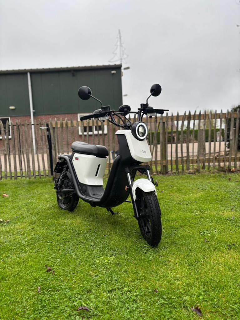 Niu Uqi Elektrische scooter, Ophalen, Zo goed als nieuw