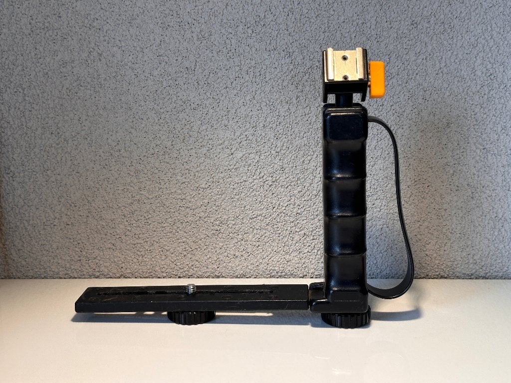 Opvouwbare flitsbeugel met kantelbare hotshoe, Overige merken, Kantelbaar, Zo goed als nieuw, Flitsbevestiging