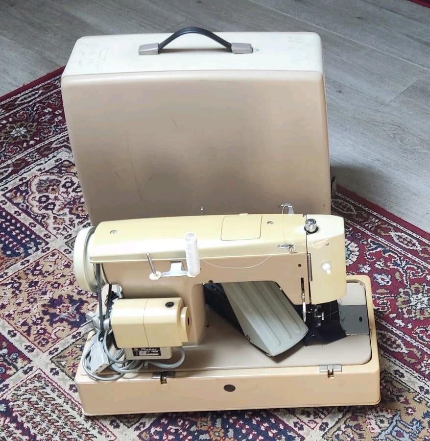 Vintage naaimachine met koffer, Ophalen of Verzenden, Gebruikt, Naaimachine, Overige merken