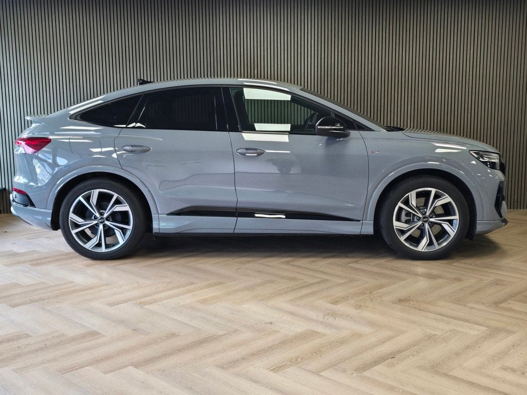 Audi Q4 Sportback e-tron 45 S Edition 82 kWh TREKHAAK CAMERA, Auto's, Audi, Achterwielaandrijving, 495 min, 82 kWh, Met garantie (alle)