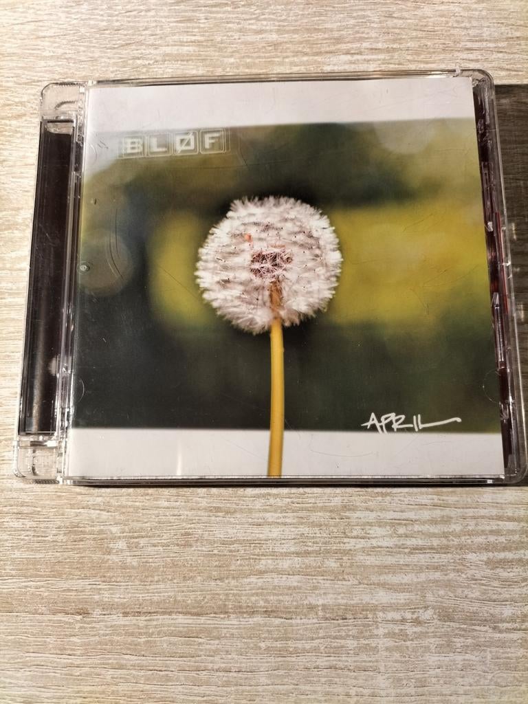 Blof - april, Ophalen of Verzenden