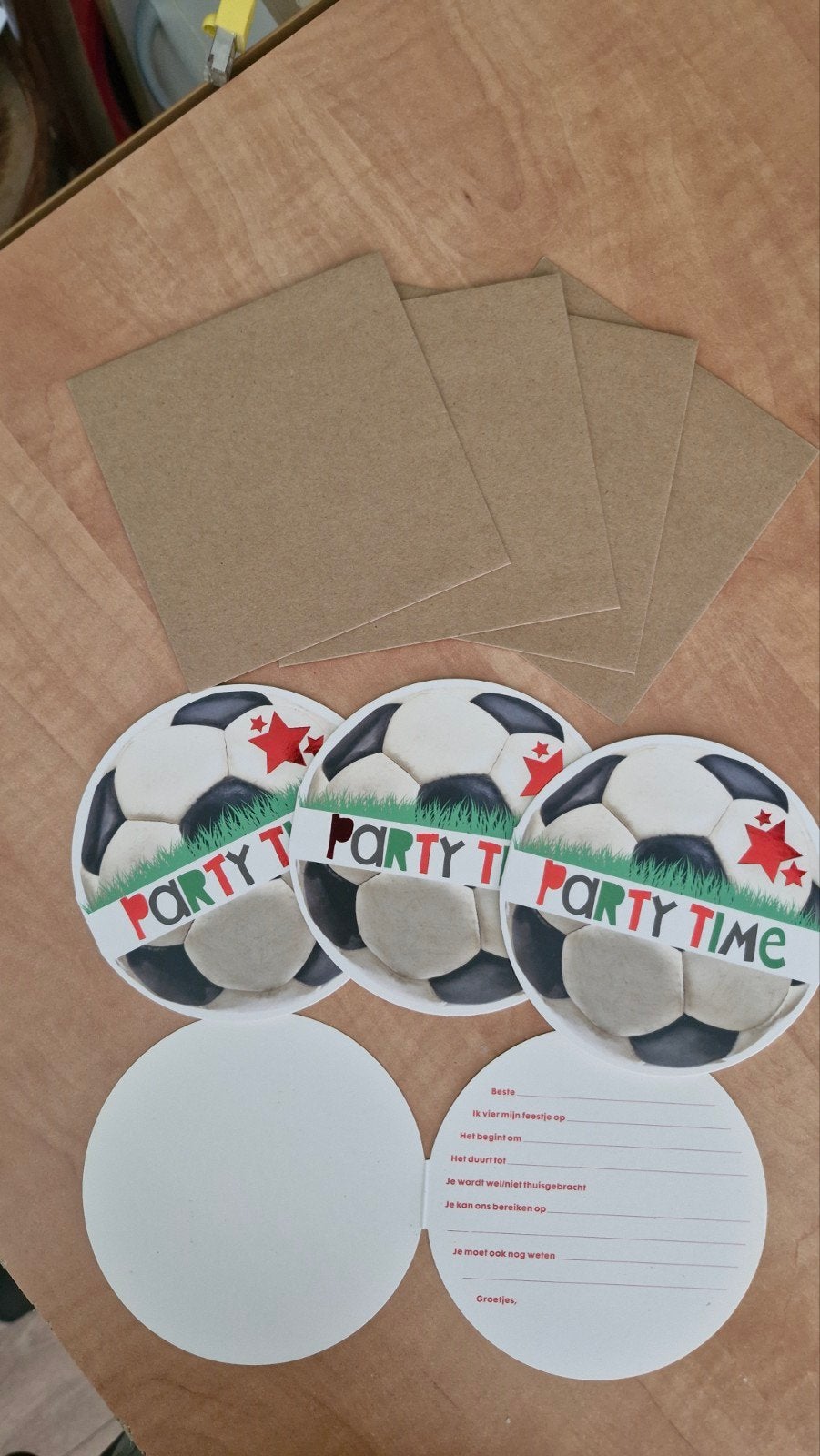 Voetbal Party Time Uitnodigingen met Enveloppen 4x, Ophalen of Verzenden, Zo goed als nieuw, Overige