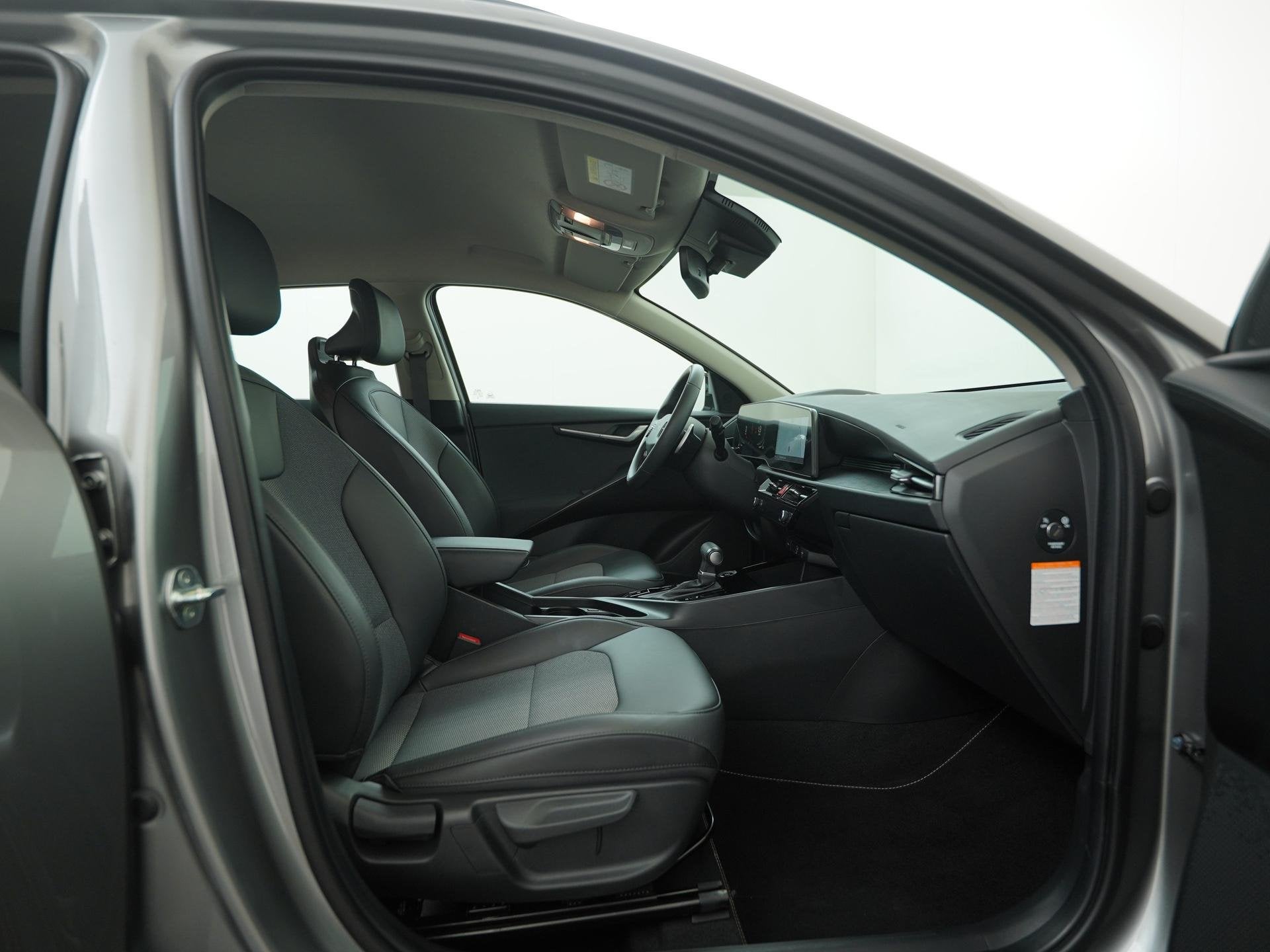 Kia Niro 1.6 GDi Hybrid DynamicLine | Zondag Open!, Auto's, Gebruikt, Euro 6, Leder en Stof, SUV of Terreinwagen