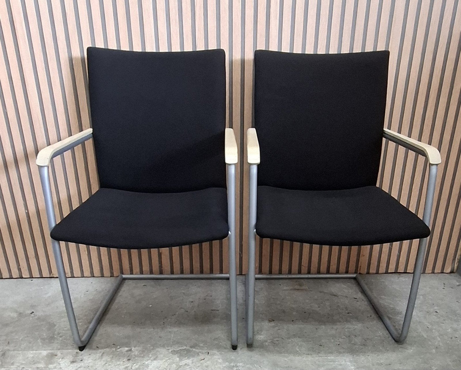 6 x Casala luxe vergaderstoelen kantine stoelen zwart, Ophalen of Verzenden, Zo goed als nieuw, Zwart, Vijf, Zes of meer stoelen