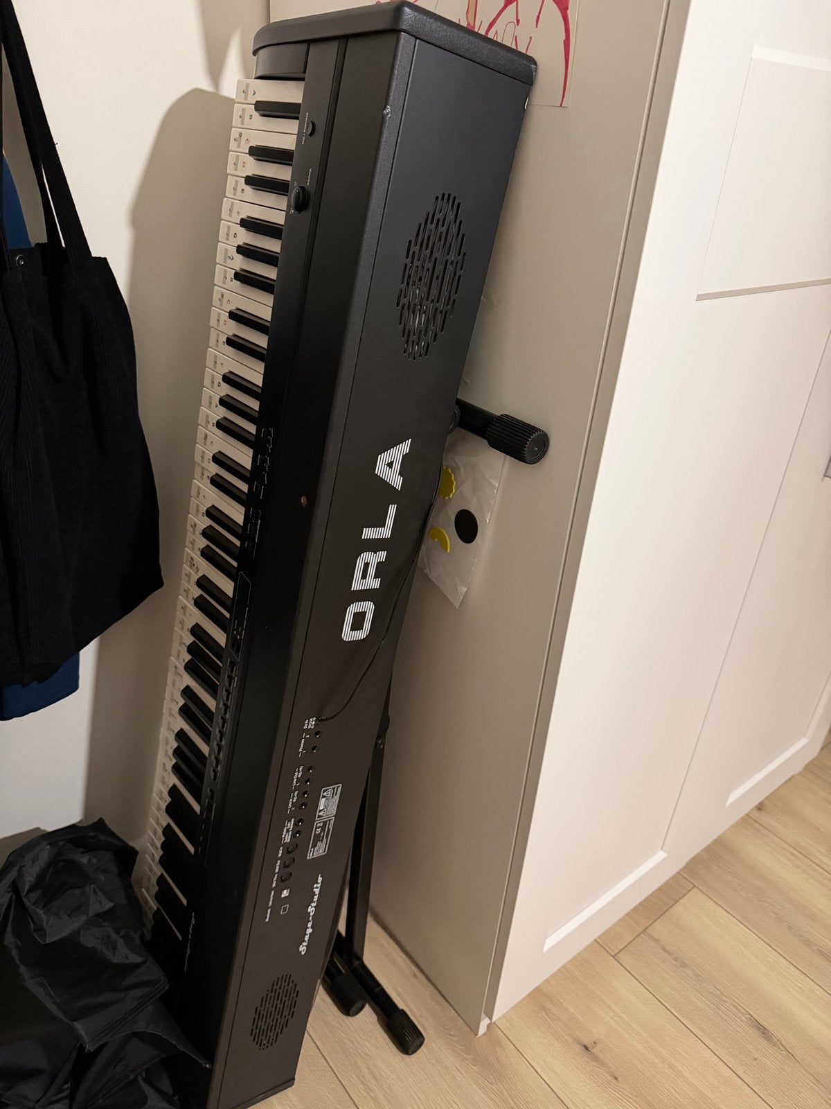 Orla Stage Studio keyboard - kabel defect, Muziek en Instrumenten, Gebruikt, 88 toetsen, Midi-aansluiting, Ophalen