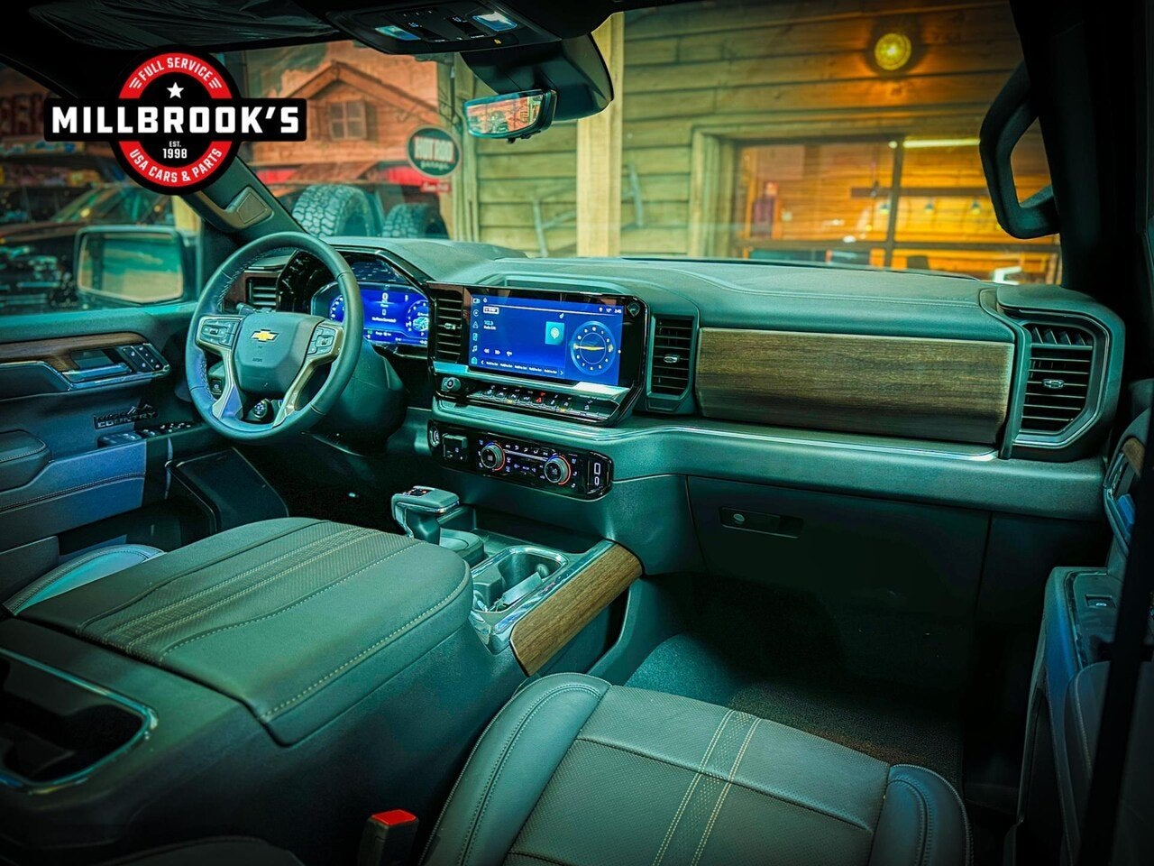 Foto 14 van Chevrolet Silverado High Country Black Edition 6.2 V8 420PK,