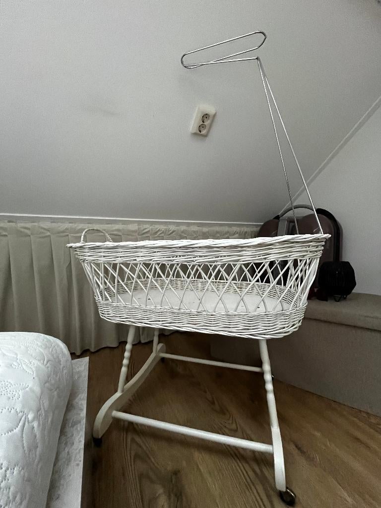 Rotan Babywieg verrijdbaar, Ophalen, Gebruikt, Wieg