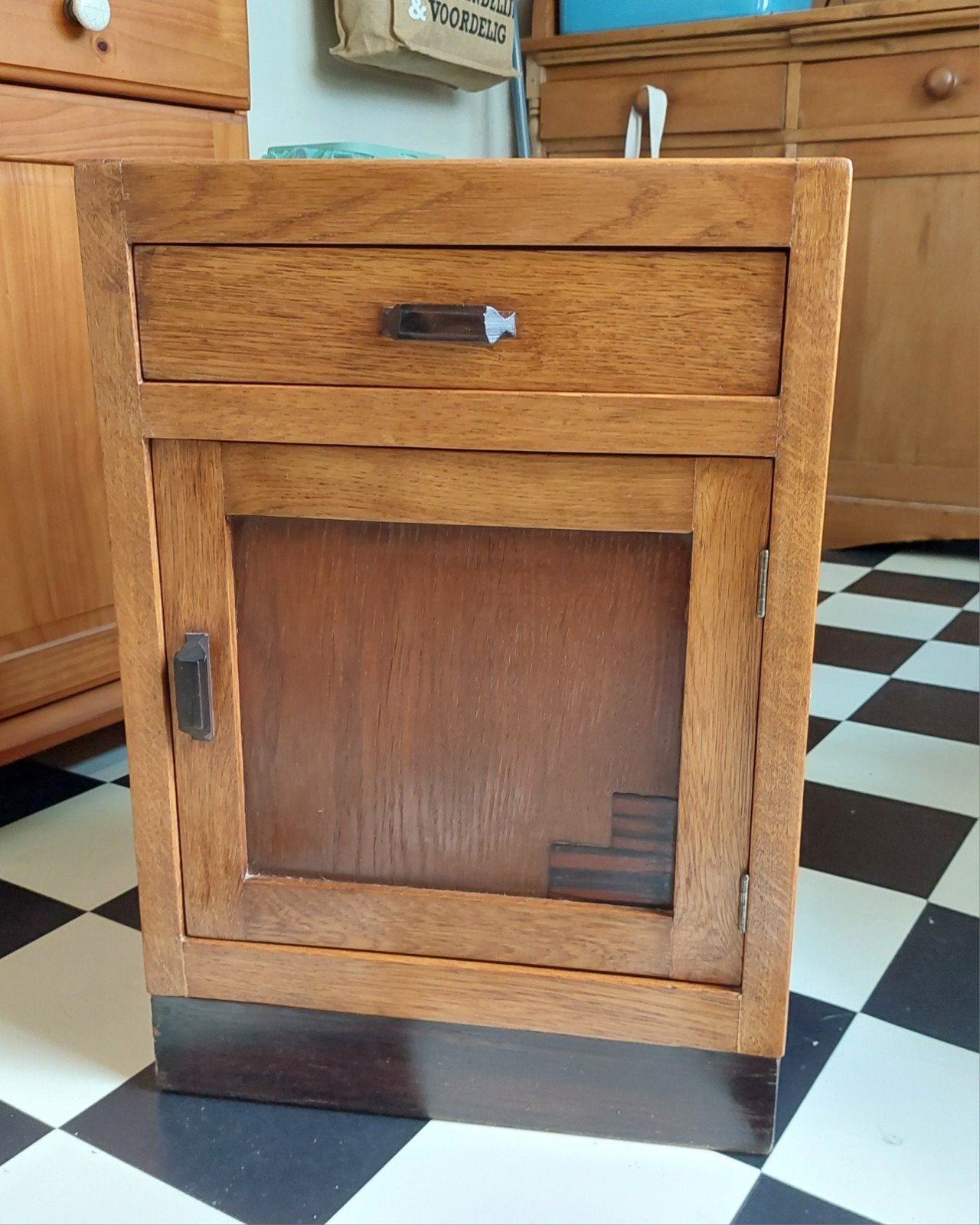 Amsterdamse School nachtkastje / bijzettafel – Eiken (Art De, Ophalen