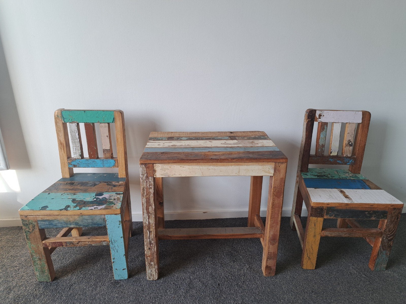 Super leuk kindertafeltje met 2 stoeltjes., Ophalen, Zo goed als nieuw, Tafel(s) en Stoel(en)