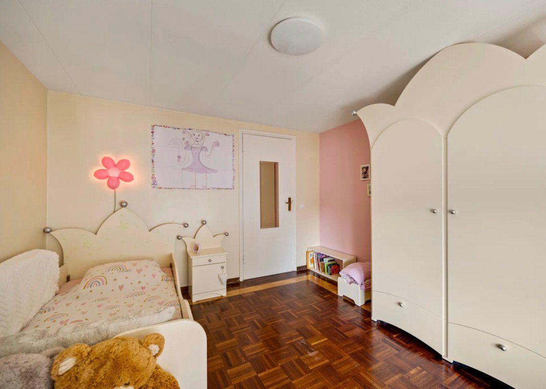 Complete meisjes slaapkamer, Ophalen