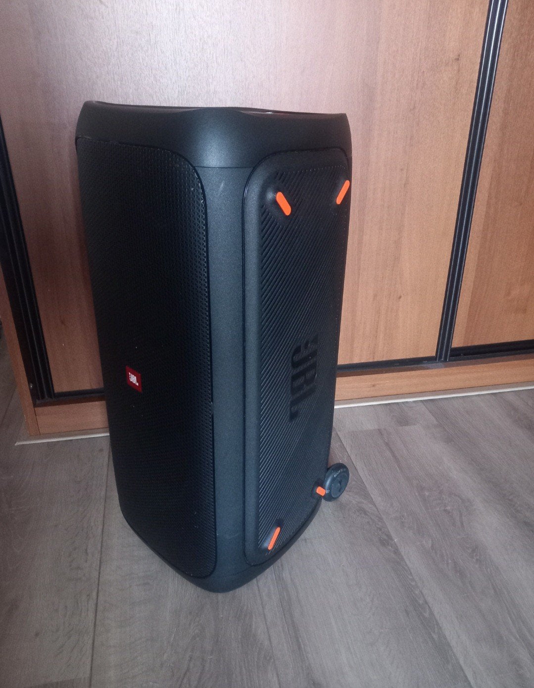 Foto 4 van JBL PARTYBOX  310   -NIEUWSTAAT-