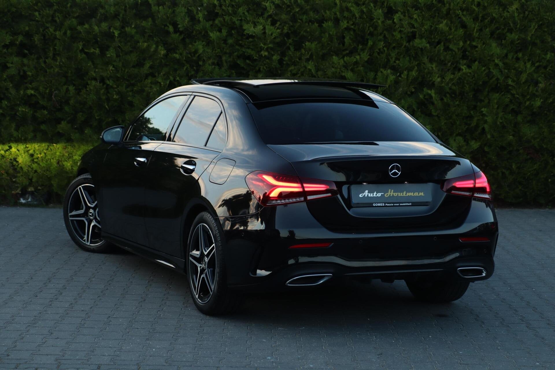 🔥 MERCEDES A180 SEDAN AMG LINE | PANO ☀️ | VIRTUAL, 136 pk, Euro 6, 4 cilinders, Automatische klimaatregeling