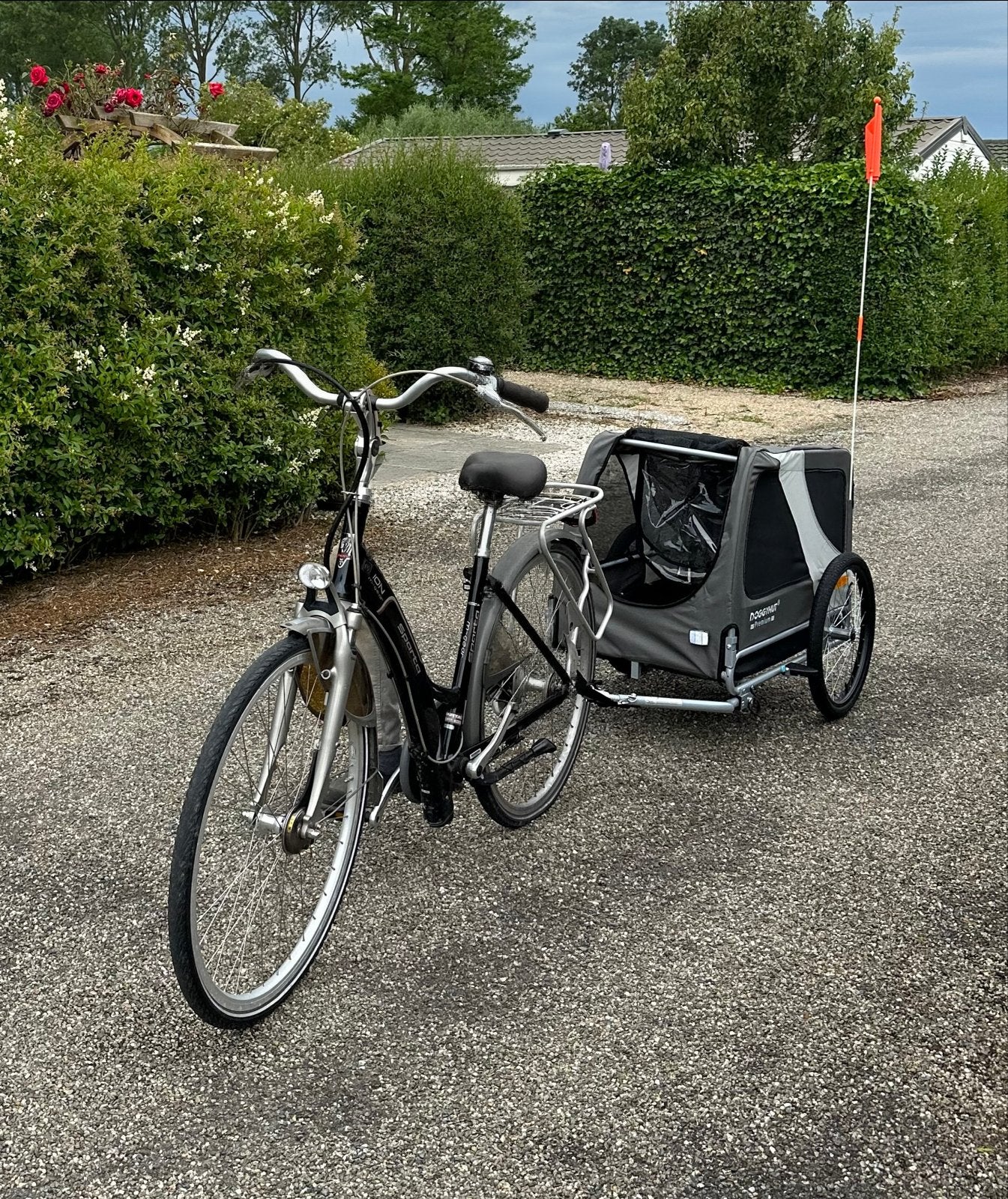 Hondenfietskar Doggyhut - Zo goed als nieuw- for big dogs, Ophalen, Zo goed als nieuw, Hondenkar, 20 tot 40 kg
