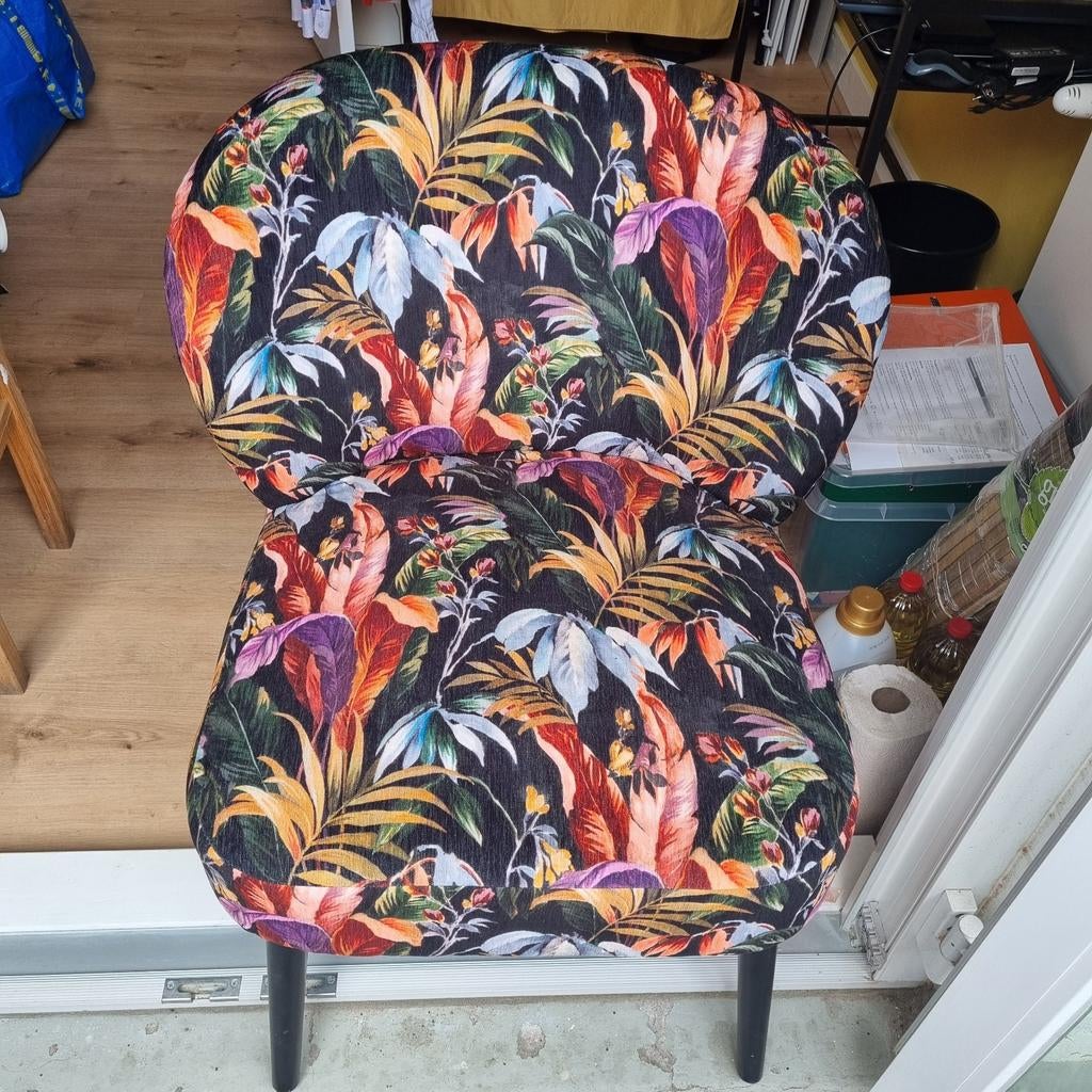 Gezocht: deze gebloemde stoel, verkocht door Kwantum, Huis en Inrichting, Stoelen, Ophalen of Verzenden, Eén
