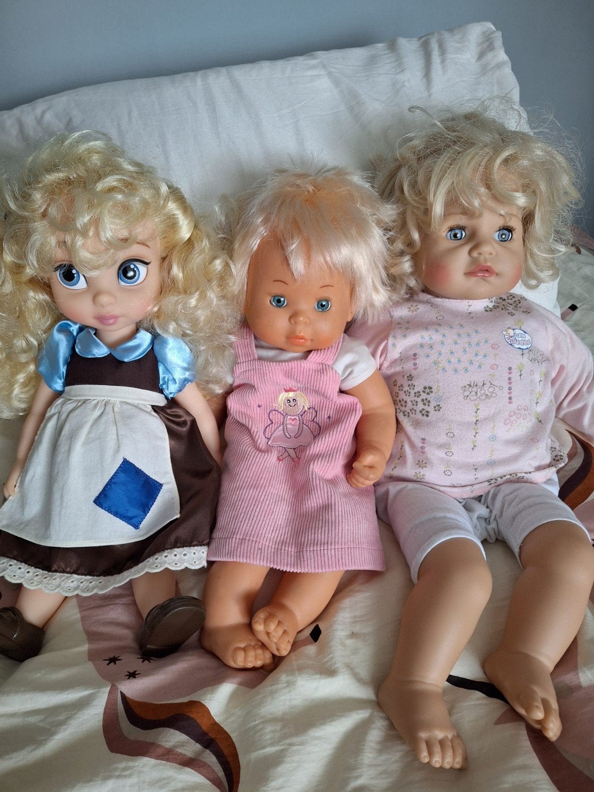 te koop 3 poppen en woezel en pip, Ophalen, Babypop