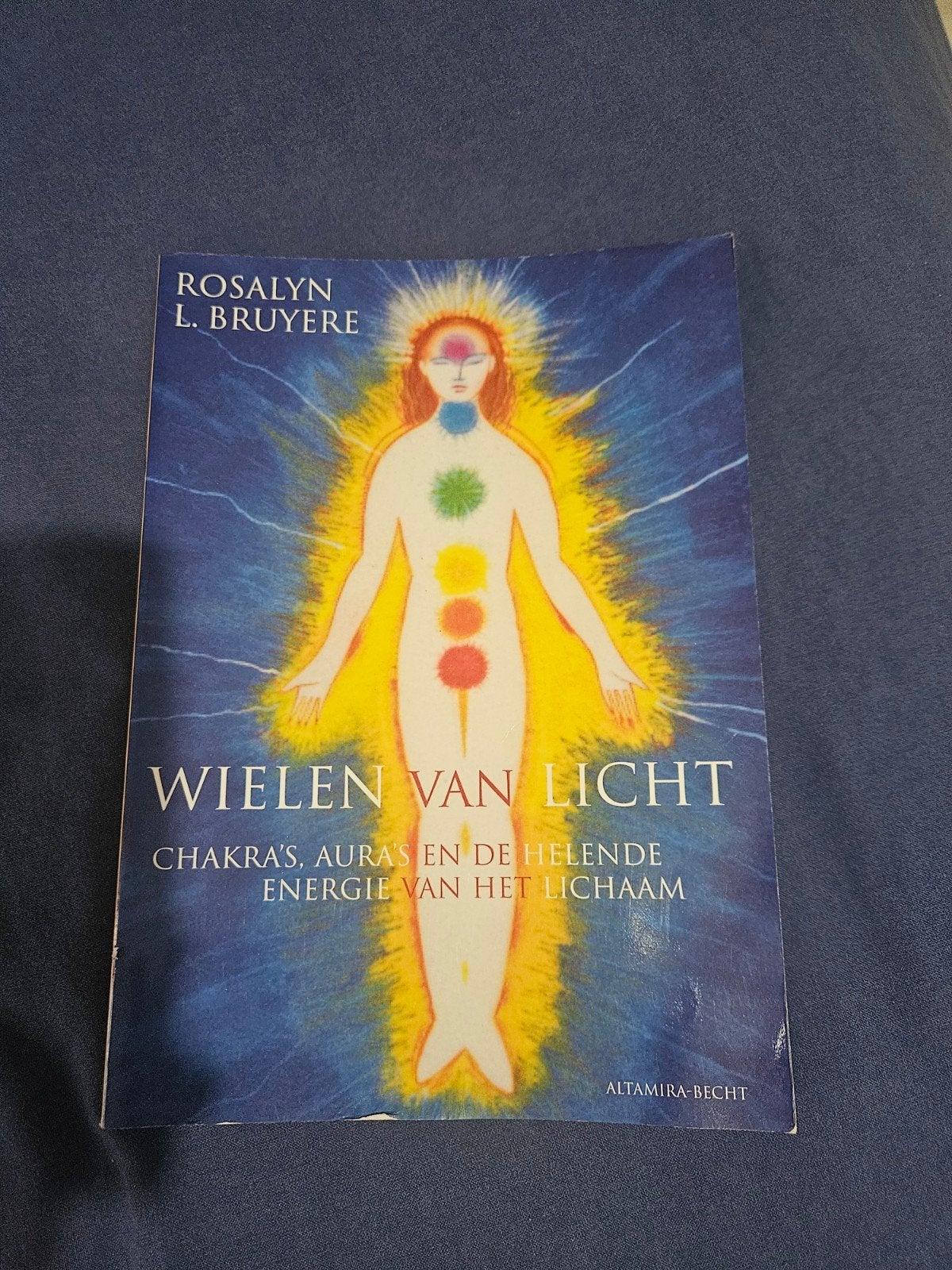 Wielen van Licht: Chakra's, Aura's en Helende Energie, Ophalen of Verzenden, Zo goed als nieuw, Spiritualiteit algemeen, Achtergrond en Informatie