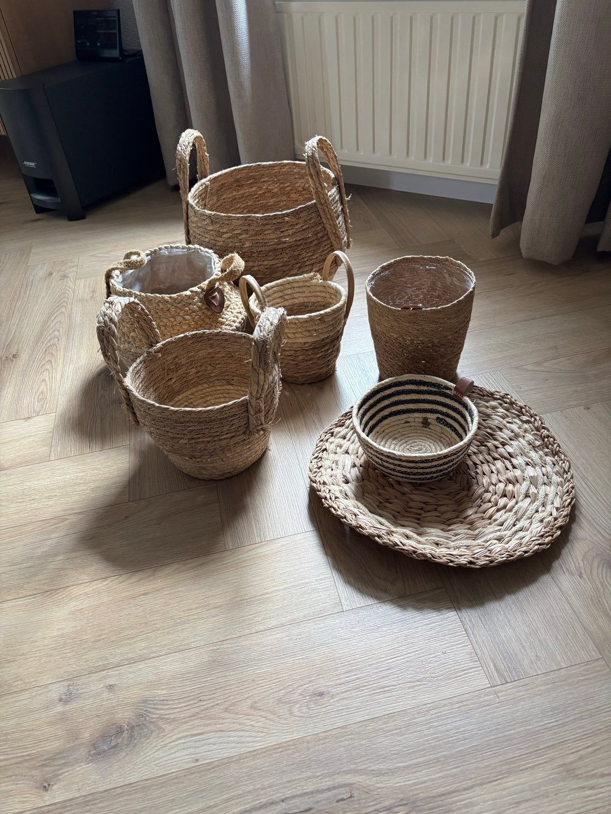 Set van 6 rieten manden en schalen, zo goed als nieuw, Boho, Ophalen of Verzenden, Zo goed als nieuw, Natuurlijk materiaal
