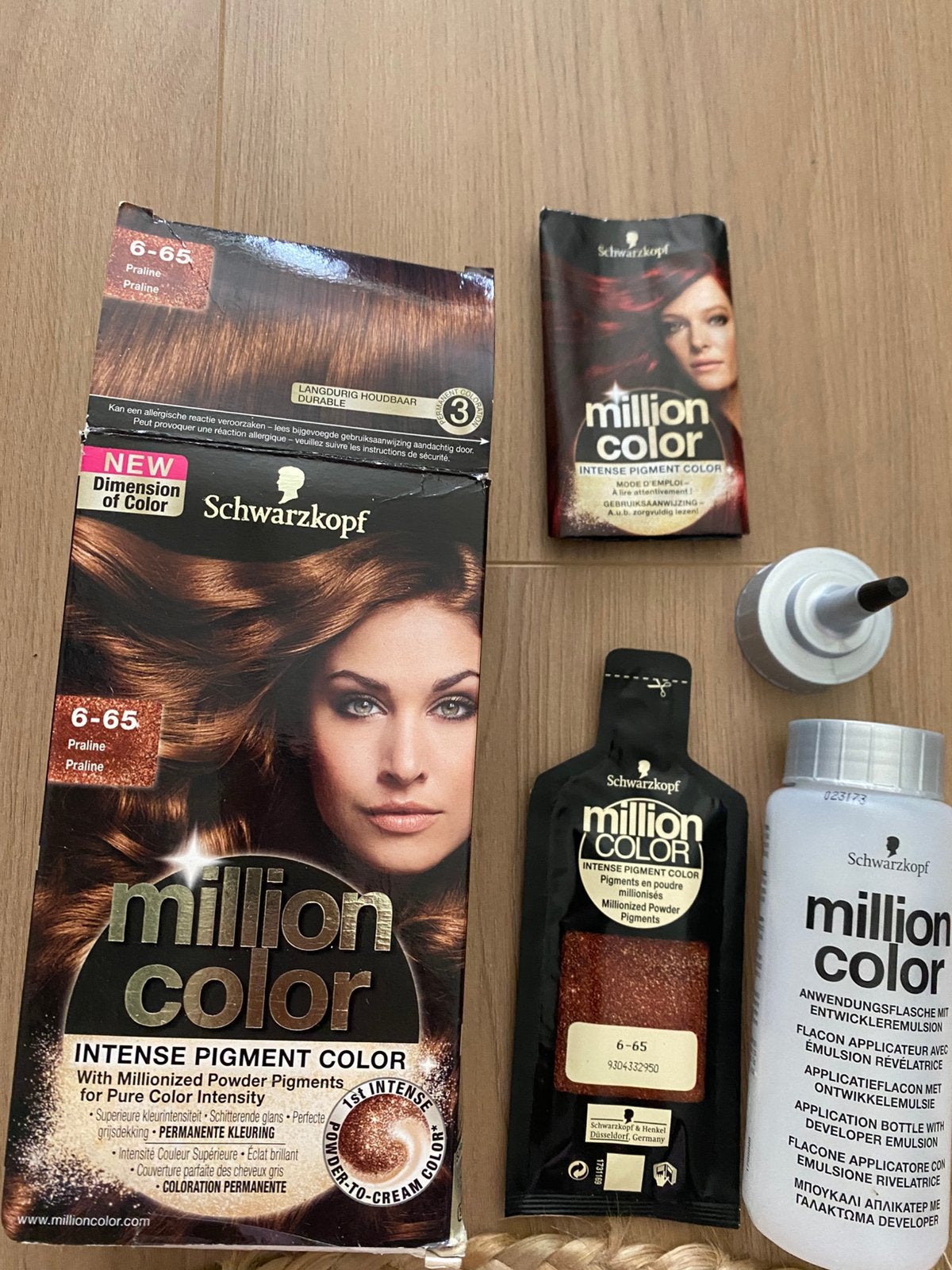 Nieuw schwarzkopf haarverf bruin praline 6-65 haar verf, Ophalen of Verzenden, Nieuw, Overige typen