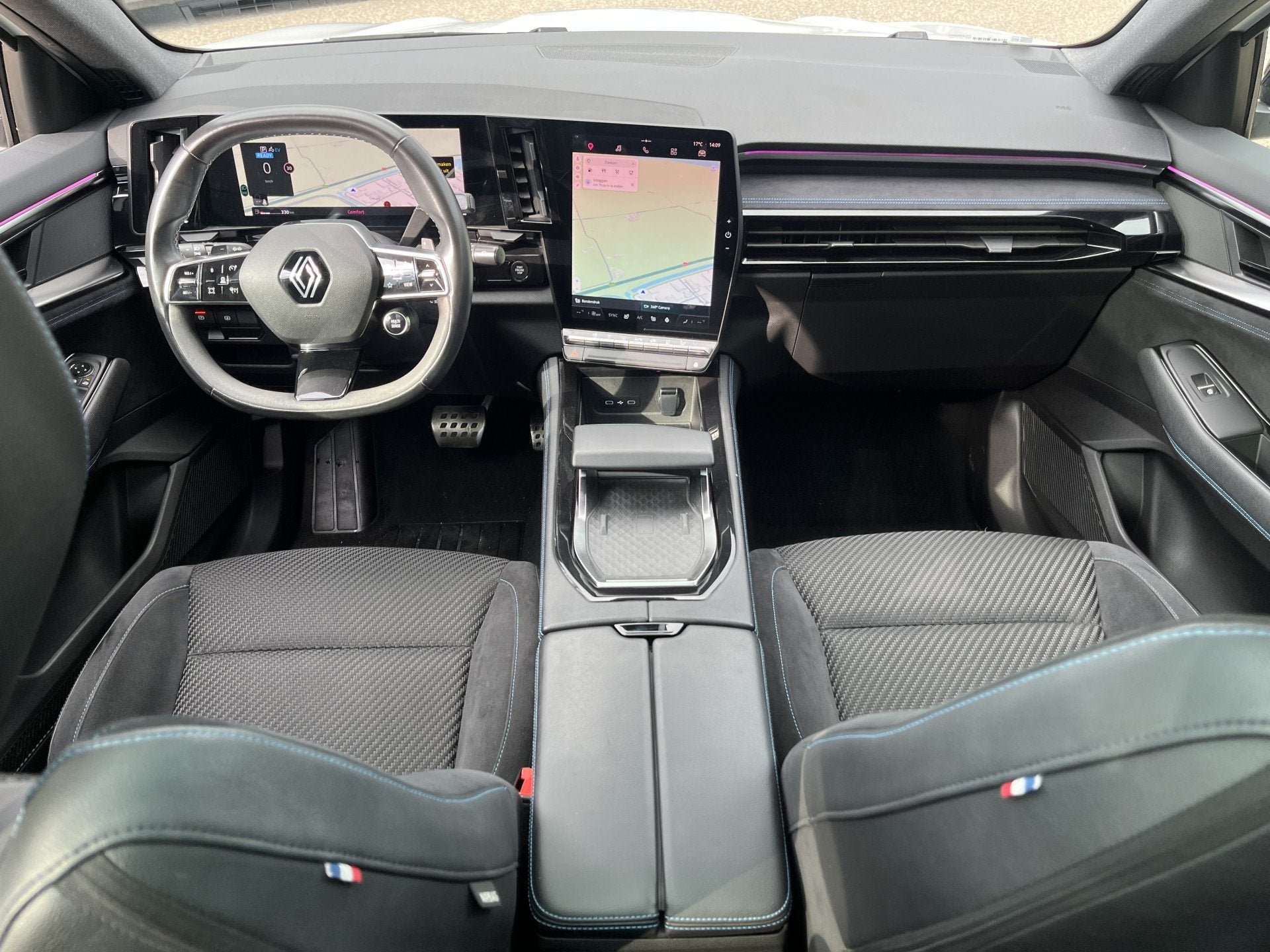Renault Austral 1.2 E-Tech full hybrid 200PK iconic esprit A, Auto's, Verwarmde buitenspiegels, Gebruikt, 1199 cc, Wit
