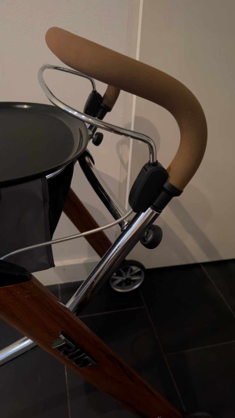 TrustCare Let’s go Indoor rollator - nauwelijks gebruikt, Ophalen, Zo goed als nieuw