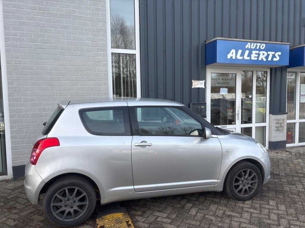 Suzuki SWIFT 1.3 EXCLUSIVE, Gebruikt, 31 €/maand, 400 kg, Swift