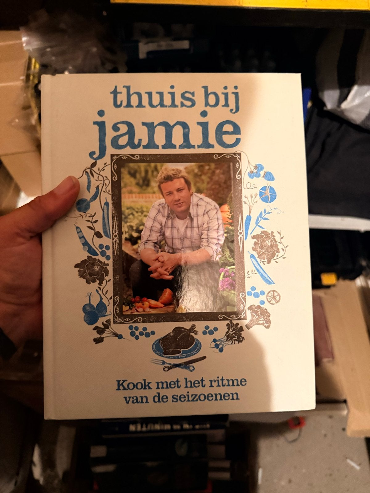 Thuis bij Jamie - Kookboek van Jamie Oliver, Boeken, Hoofdgerechten, Ophalen of Verzenden, Zo goed als nieuw, Europa