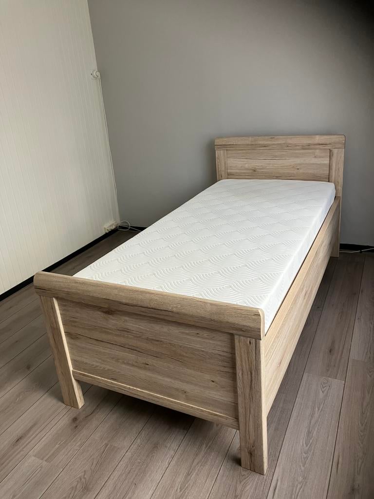 Senioren bed, Ophalen, 90 cm, Eenpersoons, Zo goed als nieuw