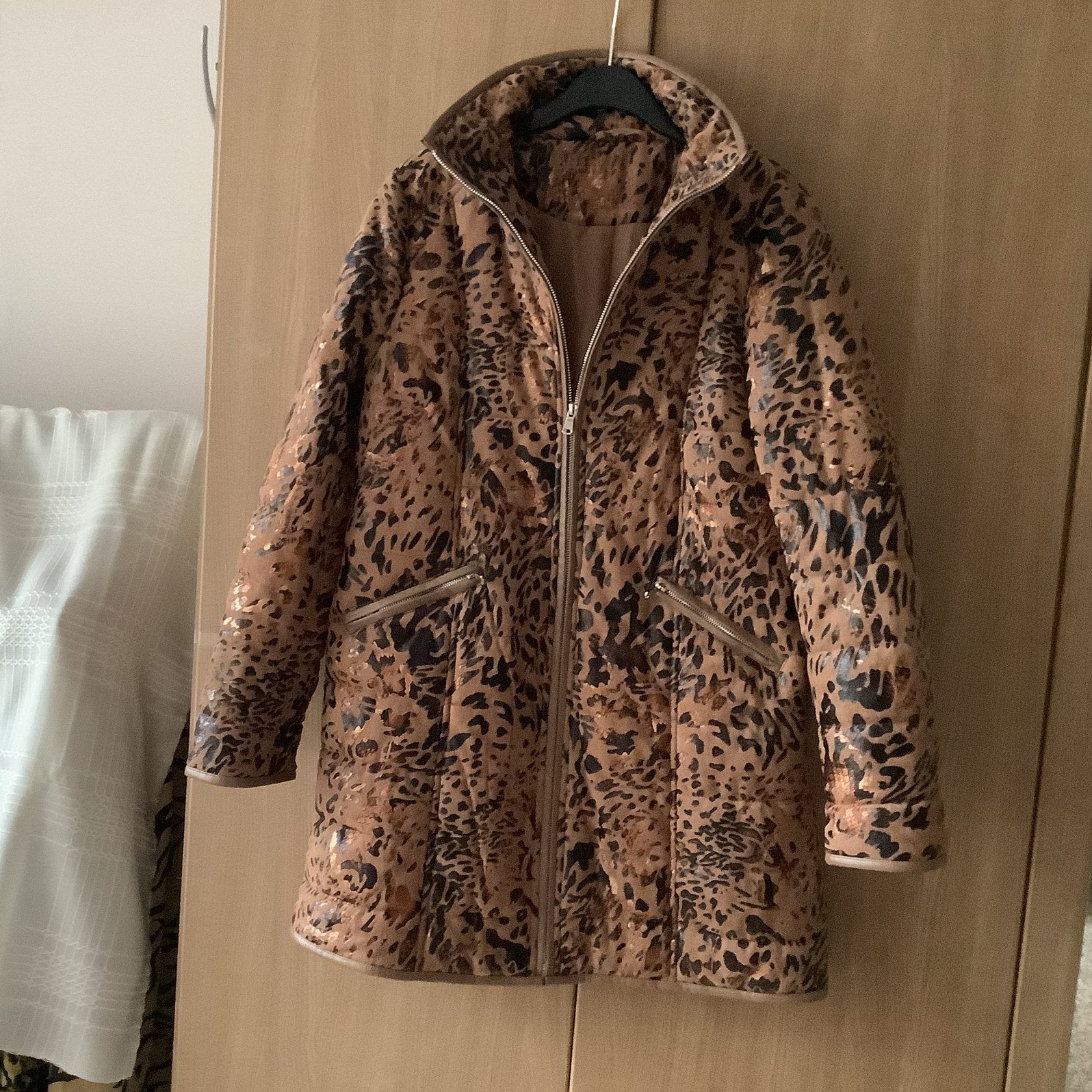 .    JAS     mt 38.      Tijger.   met capuchon, Kleding | Dames, Verzenden, Zo goed als nieuw, Maat 38/40 (M), Overige kleuren