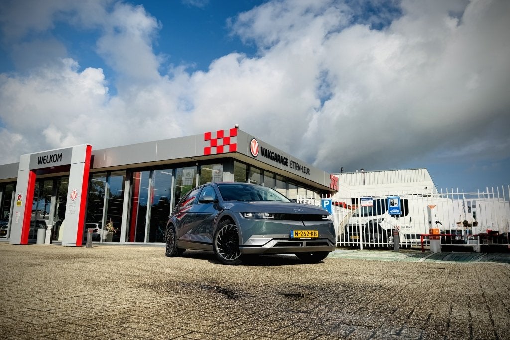Hyundai IONIQ 5 Lounge 73kWh | TREKHAAK | STOEL-STUURVERW. +, Automaat, 12 maanden, 0 cilinders, Gebruikt