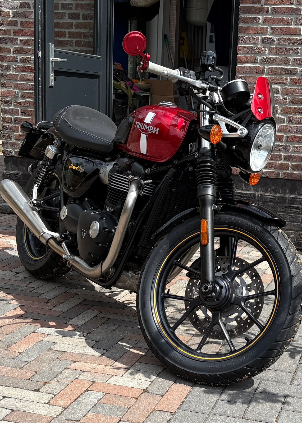 Triumph Street Cup 900 – 2018 – 9.218 km – Zeer nette staat, 2 cilinders, Occasion, Motorrijbewijs A, 900 cc