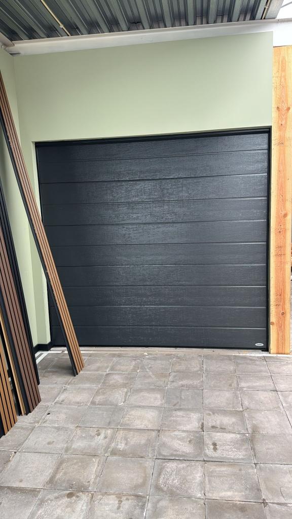 Novoferm roldeur | Sectionale garagedeur | B235cm x H230cm, Ophalen, Gebruikt, Garagedeur, 120 cm of meer