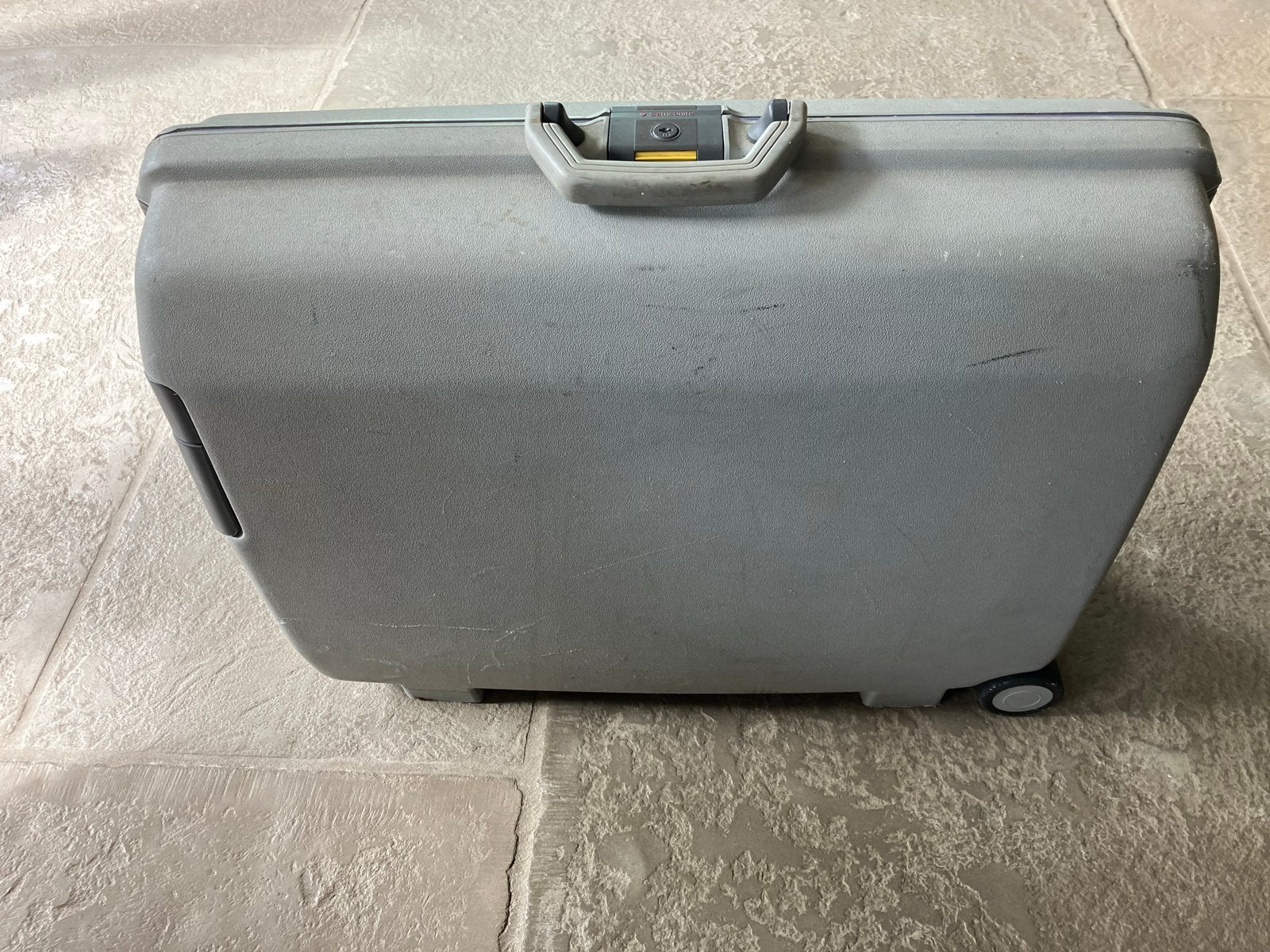 Samsonite koffer grijs met wieltjes, Gebruikt, Hard kunststof, 45 tot 55 cm, Slot