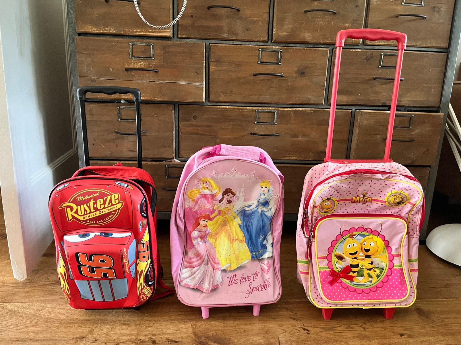 Kinder rolkoffers, Sieraden, Tassen en Uiterlijk, Koffers, Hard kunststof, Minder dan 50 cm, Ophalen of Verzenden, Zo goed als nieuw