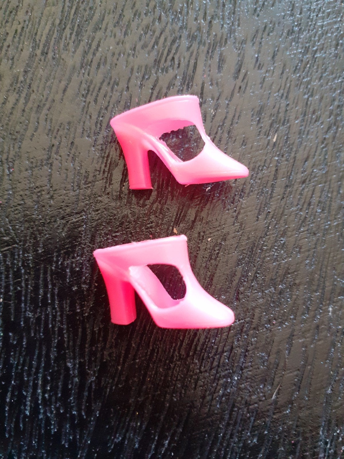 vintage Barbie schoenen jaren 60, Verzamelen, Poppen, Ophalen, Gebruikt