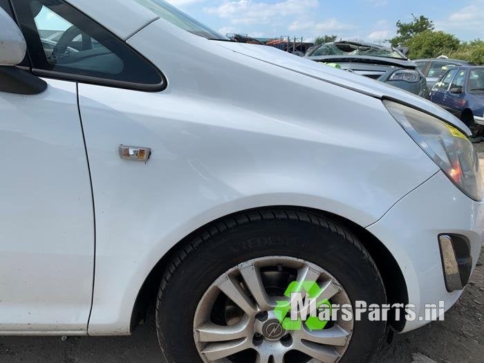 Scherm rechts-voor van een Opel Corsa (Z474), Gebruikt, -, -, Opel