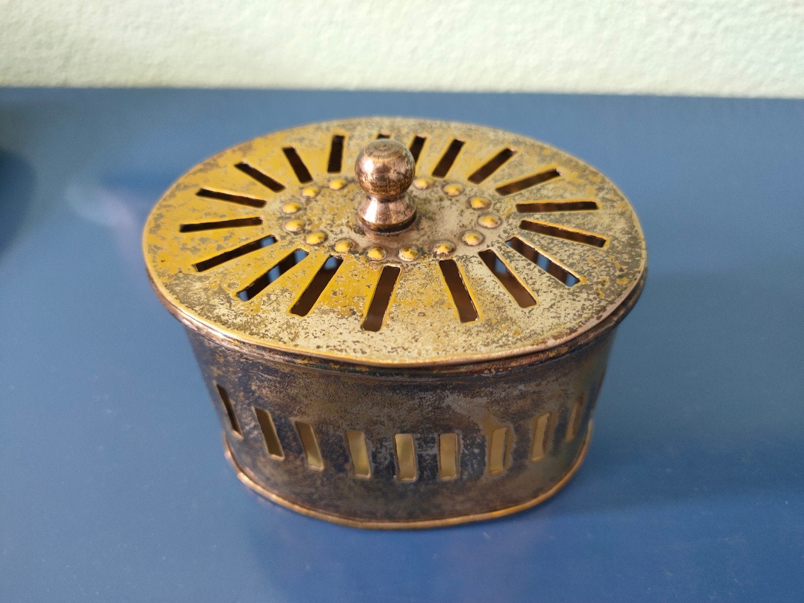 Vintage potpourri doosje, Ophalen