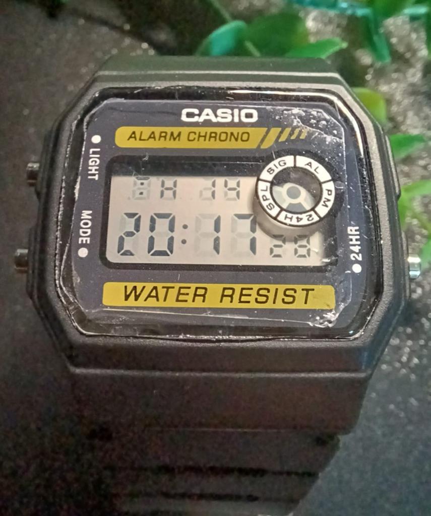 Casio F-94W - NOS - module 1071, Casio, Geel, Nieuw, Ophalen of Verzenden
