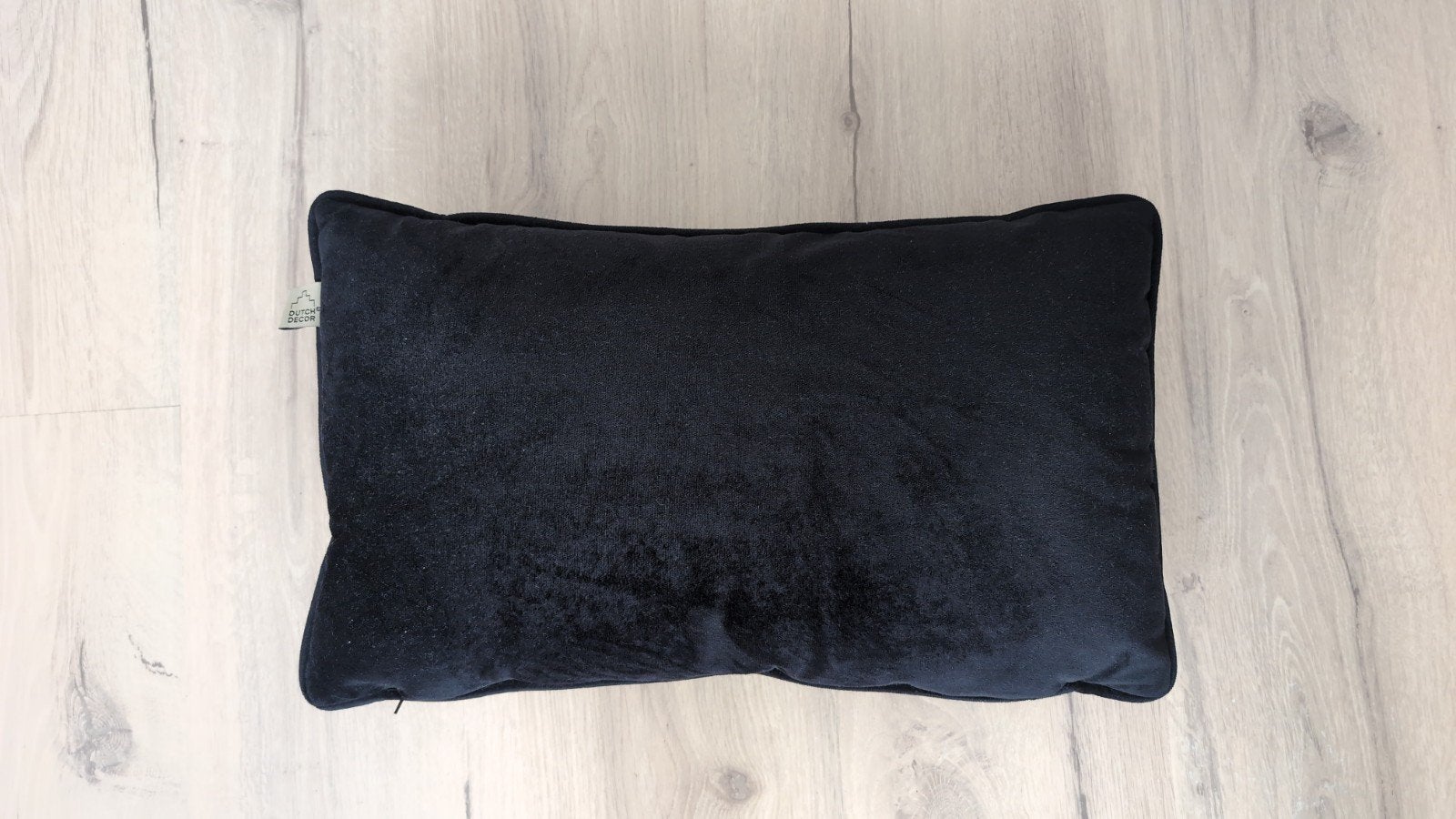 Zwart sierkussen van Dutch Decor, Gebruikt, Zwart, Sierkussen, Met ritssluiting