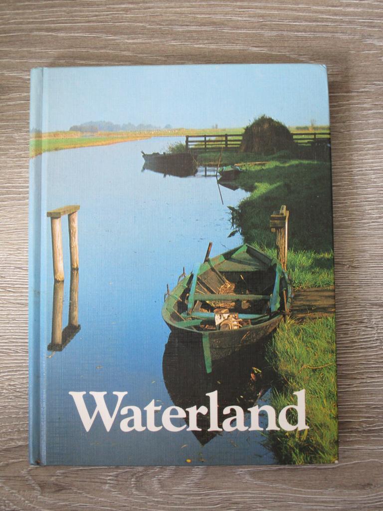 Waterland - Red. G. Houtman & H.D. van Bohemen, Ophalen of Verzenden, Gelezen