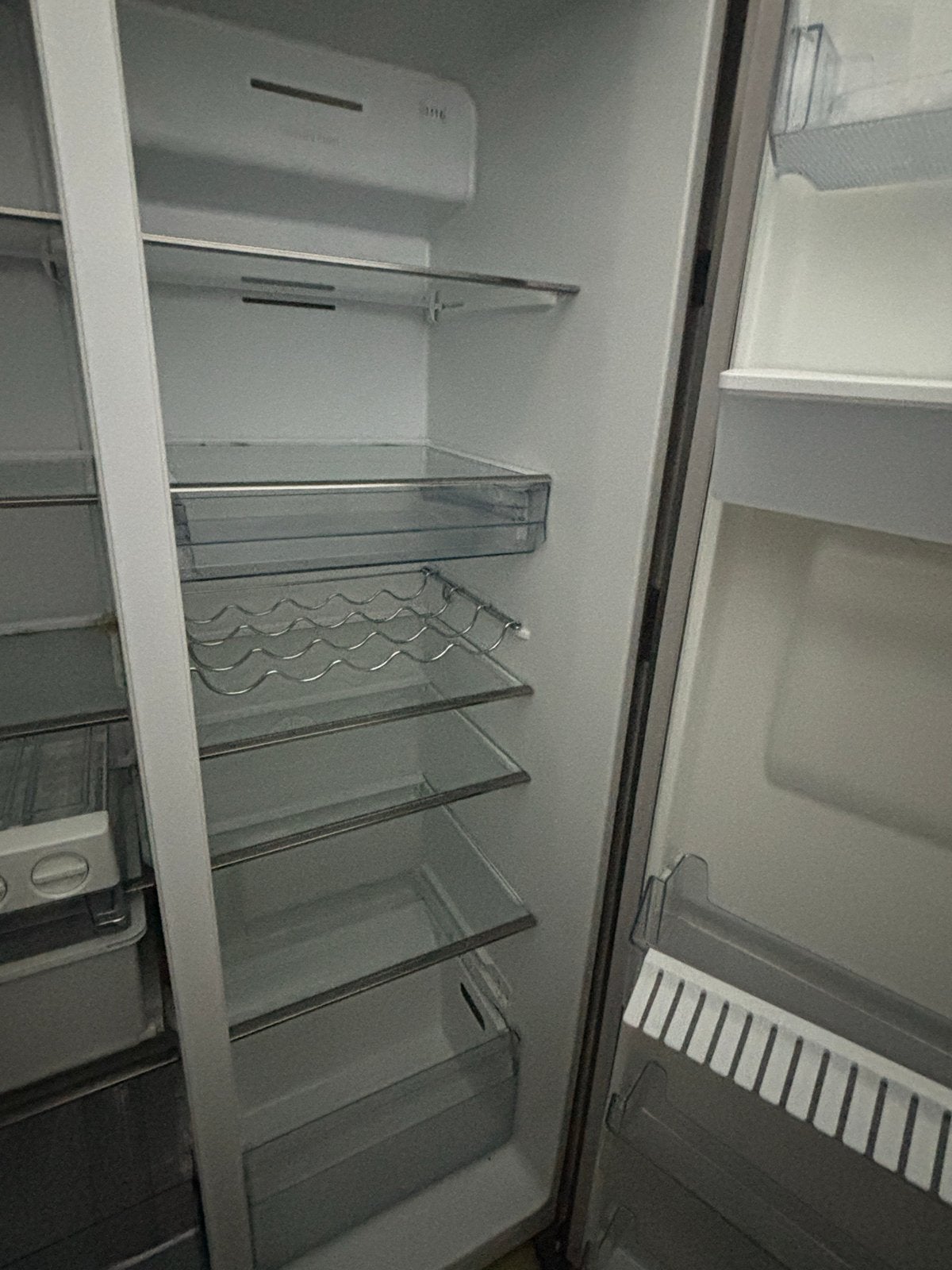 Foto 7 van Kenwood koelkast met vriezer en waterdispenser