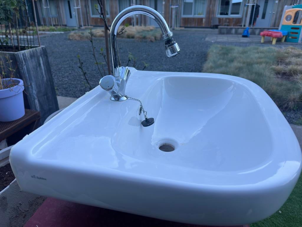 Wastafel Sphinx met Grohe mengkraan, Ophalen, Minder dan 50 cm, Zo goed als nieuw, Minder dan 100 cm